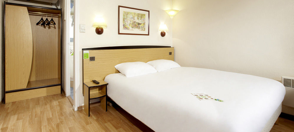 Campanile Tours Sud - Chambray-Les-Tours Hotel Bagian luar foto