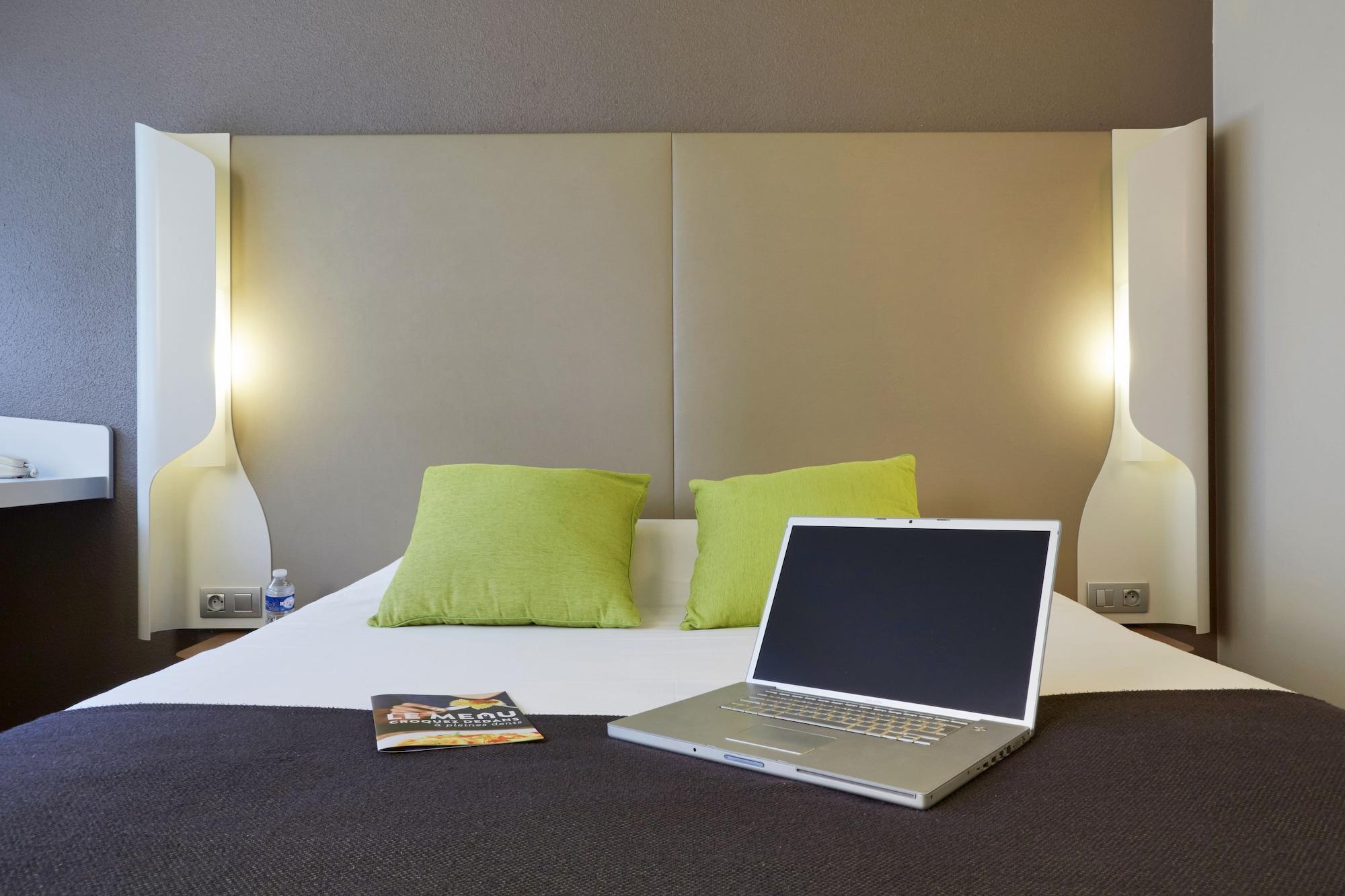 Campanile Tours Sud - Chambray-Les-Tours Hotel Bagian luar foto