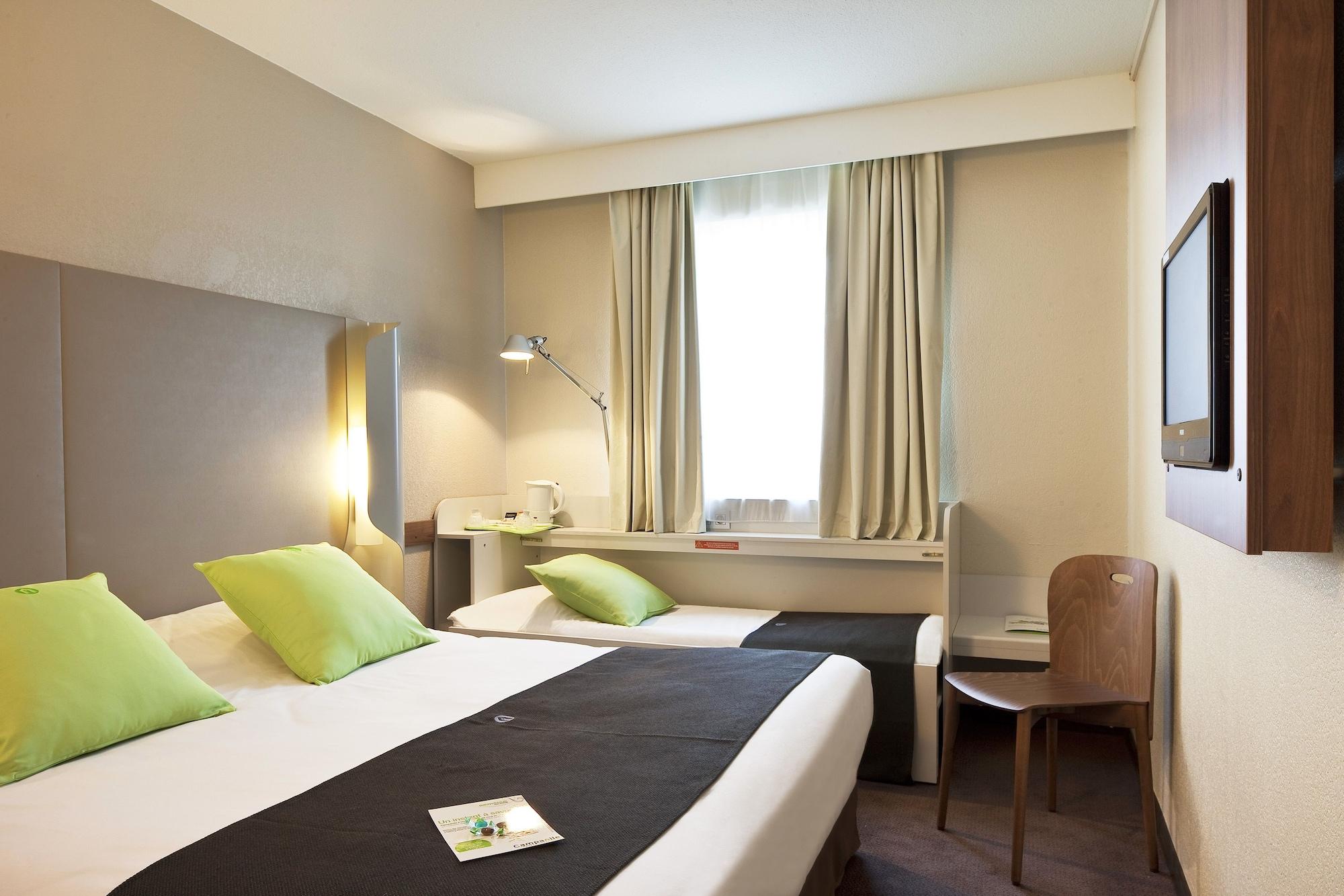Campanile Tours Sud - Chambray-Les-Tours Hotel Bagian luar foto