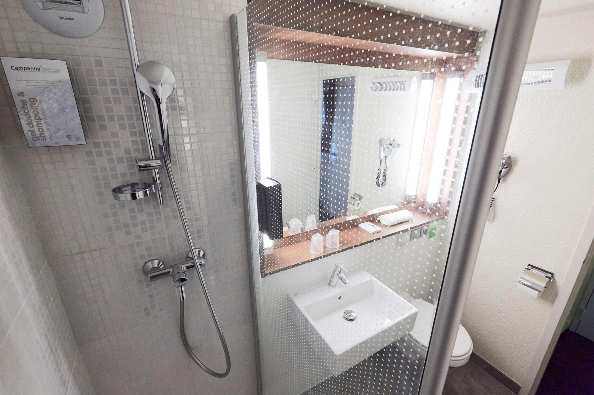 Campanile Tours Sud - Chambray-Les-Tours Hotel Bagian luar foto
