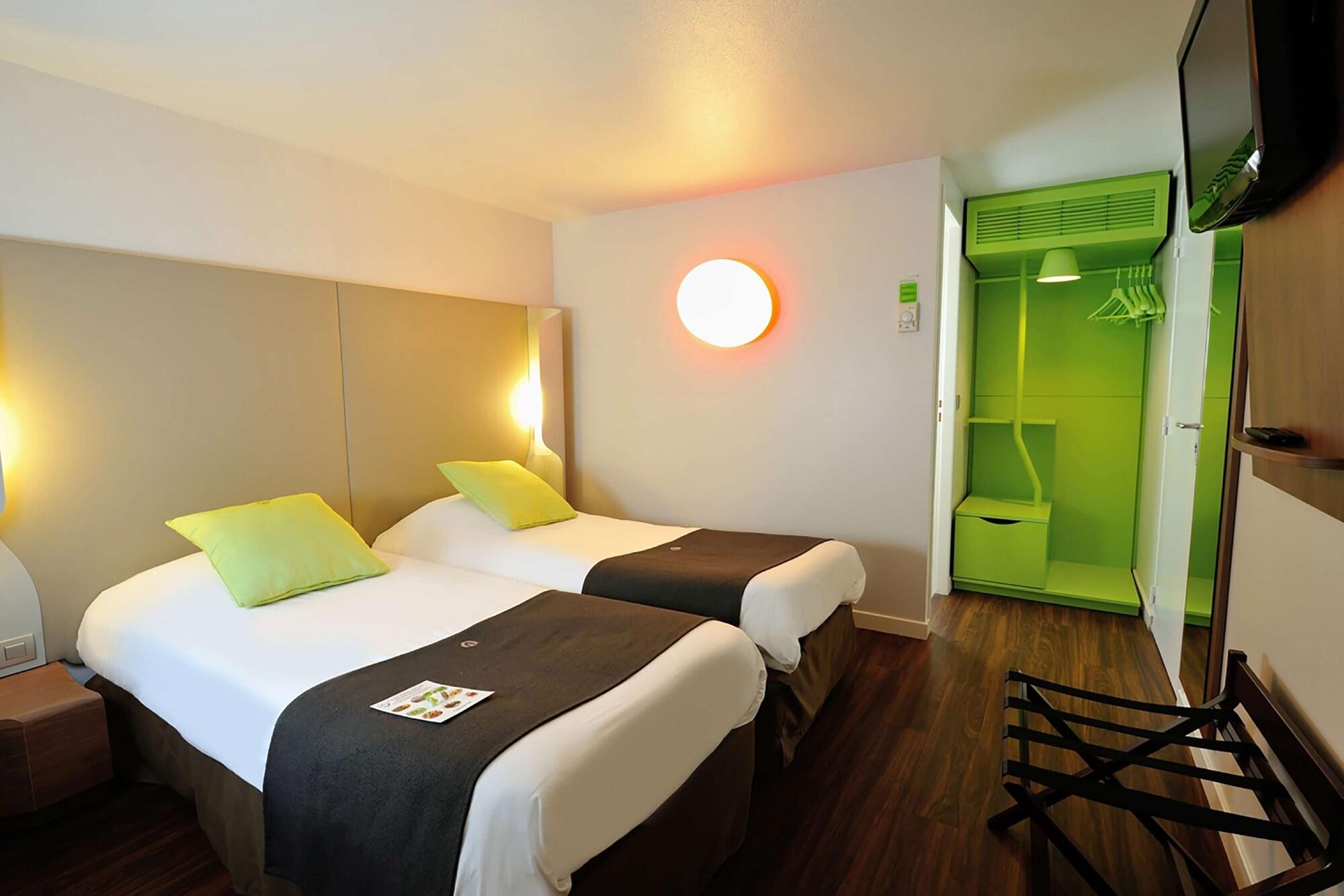Campanile Tours Sud - Chambray-Les-Tours Hotel Bagian luar foto