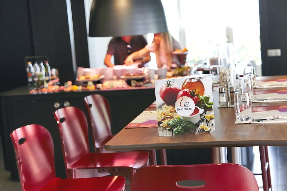 Campanile Tours Sud - Chambray-Les-Tours Hotel Bagian luar foto