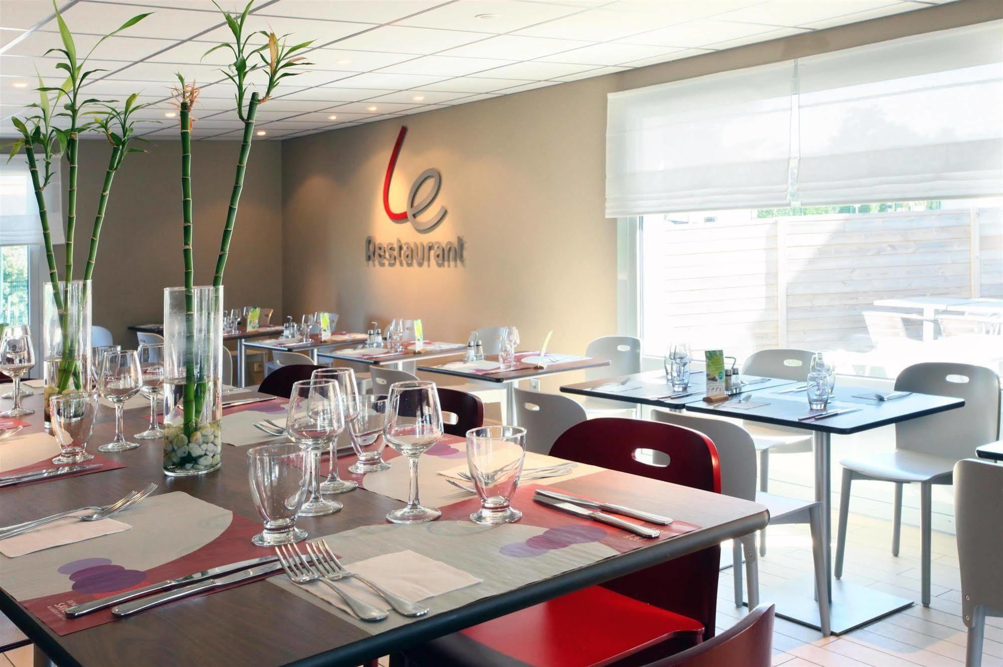 Campanile Tours Sud - Chambray-Les-Tours Hotel Bagian luar foto